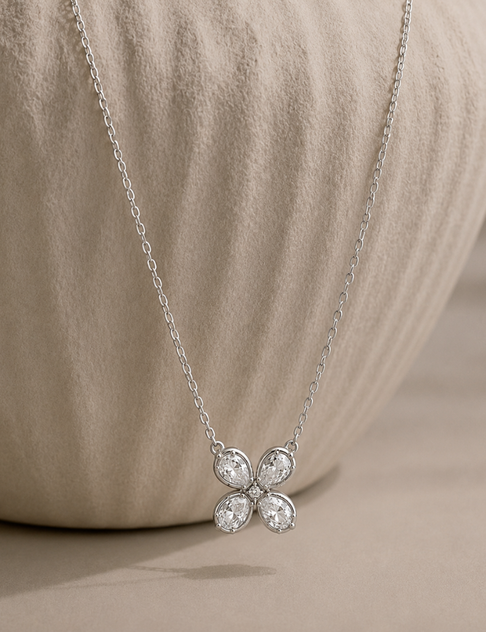 Lumière Four-Petal Necklace