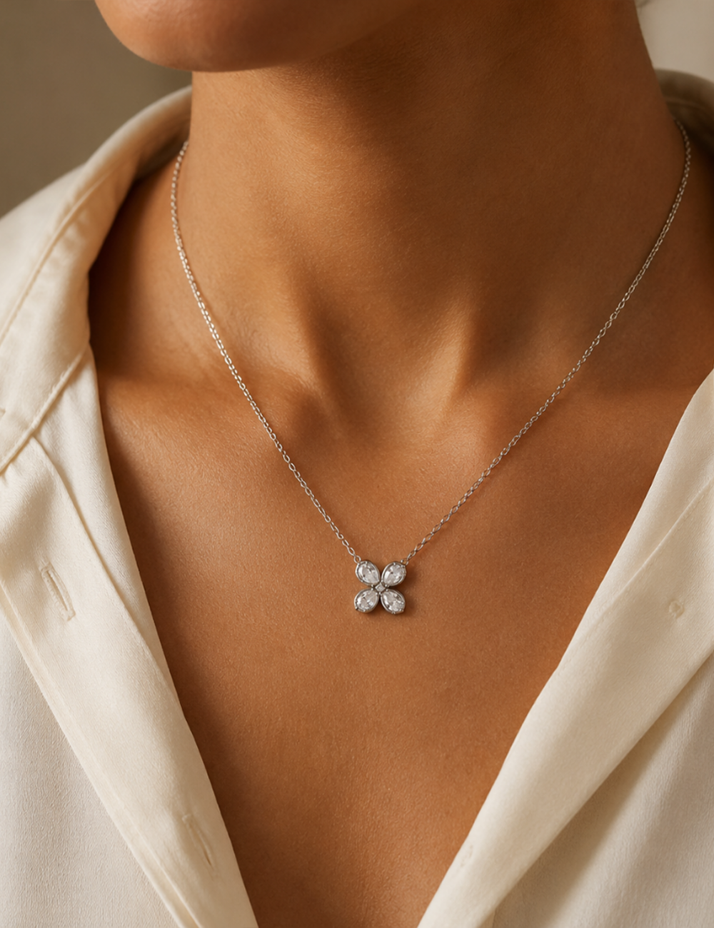 Lumière Four-Petal Necklace